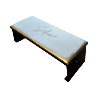 Seduce® een zwarte armsteun met een gouden kussen